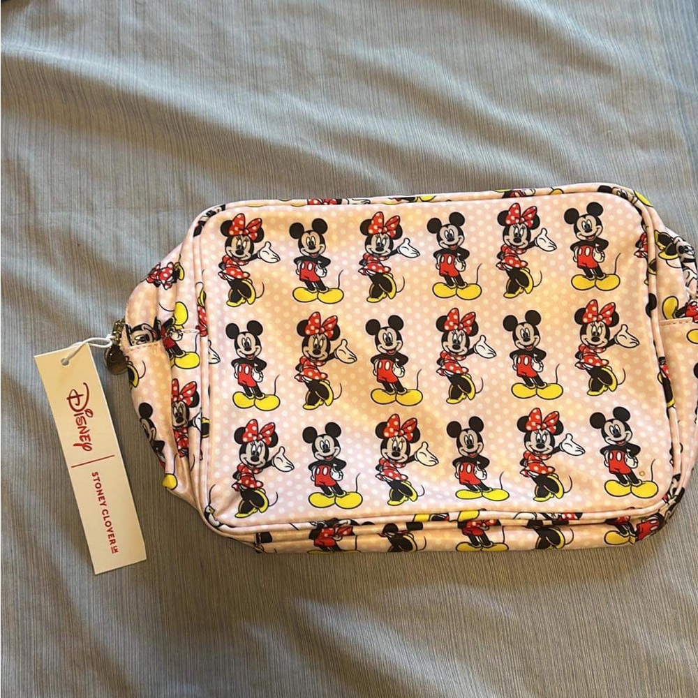 Mickey Mouse & Minnie stoney clover